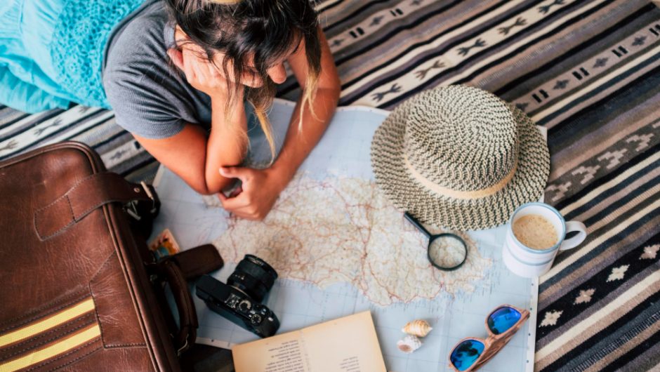 Cum să îți planifici o vacanță low-cost